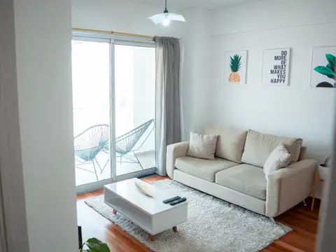 DEPARTAMENTO 2 AMBIENTES CON COCHERA EN VENTA EN BERAZATEGUI CENTRO.