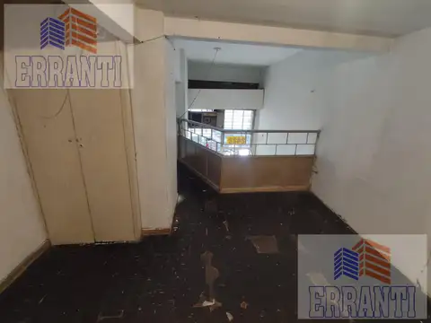 Avenida Hipólito Yrigoyen 2400