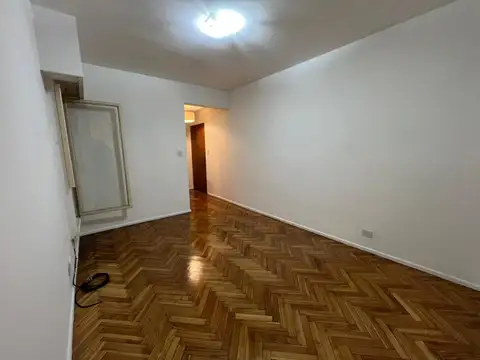 Larrea 900, Piso 2