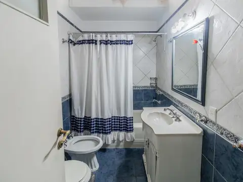 Venta PH Tipo Casa 3 Ambientes Divisible a 4 Frente Terraza Sin Expensas Parque Avellaneda
