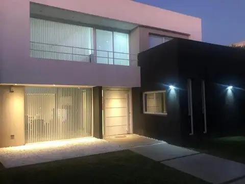 Excelente Casa En Venta En Nordelta Los Lagos