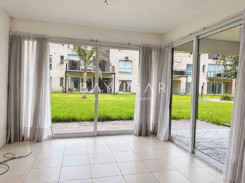 Venta / Departamento Planta Baja - Solar Azul - Pilar