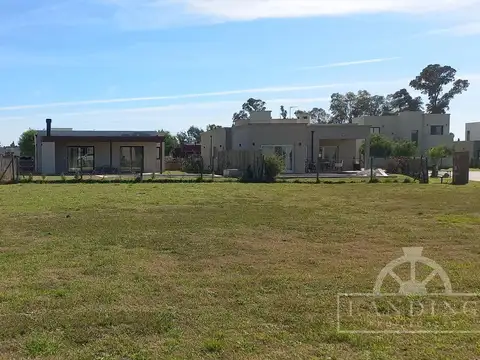 Lote interno Pilar del Este Santa Emilia.