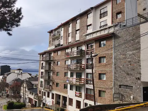 Venta amplio y luminoso departamento de 3 dormitorios en pleno centro de Bariloche. Departamento en el corazón de Bariloche
