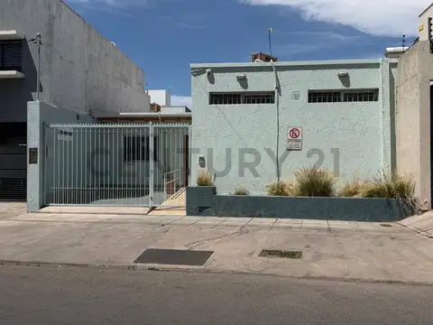 VENTA CASA 2 HABITACIONES - GRAN PATIO