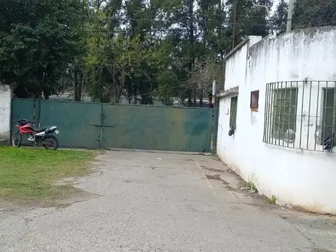 VENTA TERRENO CON GALPON Y OFICINAS