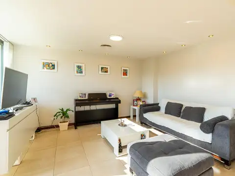 Departamento 6 ambientes con 2 baños