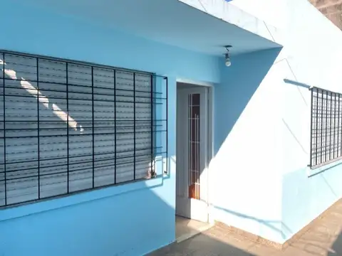 VENTA PH EN BLOCK DE 3 UNIDADES; DOS DPTOS Y UN DEPOSITO.