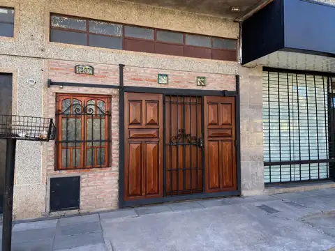 Casa PH de 2 ambientes - Ituzaingó 