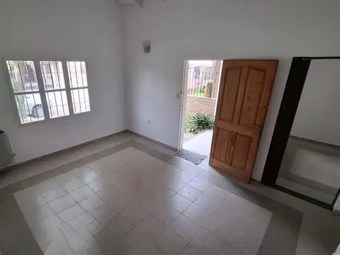 Depto Tipo Casa en Alquiler de 3 dormitorios