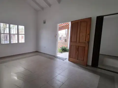 Depto Tipo Casa en Alquiler de 4 ambientes