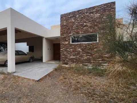 ALQUILER CASA EN RESIDENCIA PRIVADA LA LUCÍA