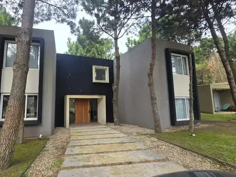 Casa con Pileta Residencial I - Costa Esmeralda