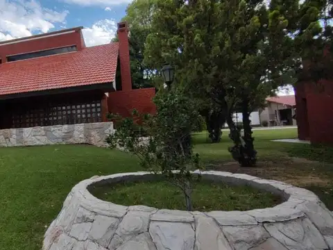 HERMOSA CASA A LA VENTA