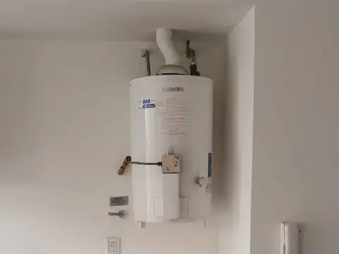 Manuel Castro 400, Piso 1