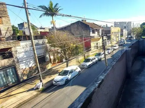 VENTA DE PH 4 AMBIENTES GRAN TERRAZA EN CASEROS