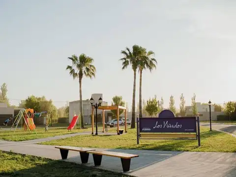 Lote en Venta oportunidad en B° Los Viñedos.