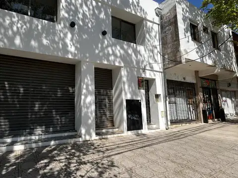 LOCAL EN ALQUILER - APTO VARIOS RUBROS CENTRICO