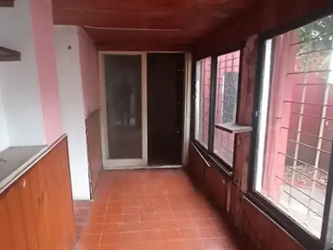 Casa 6 ambientes con 3 baños