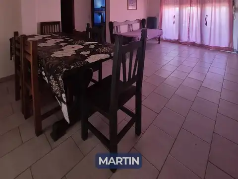 Casa en Alquiler Temporal con 1 cochera
