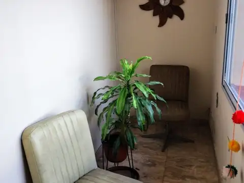 Casa en Alquiler con 2 cocheras