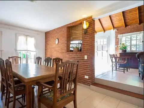 Casa en Venta con 1 cochera