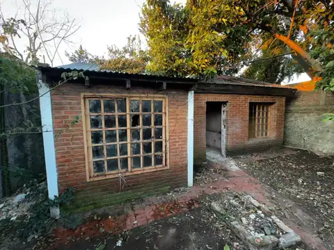 Casa 4 ambientes con 1 baño