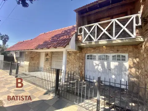 Vende casa en calle 80 y 115