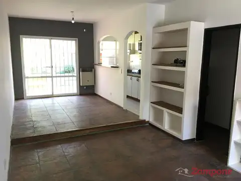 Depto Tipo Casa en Alquiler de 3 ambientes