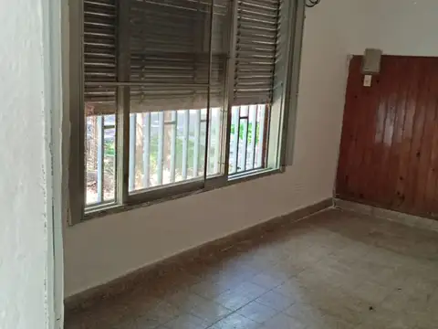 Casa en Alquiler con 1 cochera