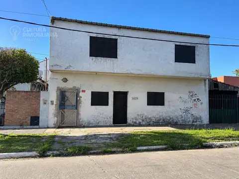 venta Deposito/galpon en Gregorio De Laferrere 2 plantas 362 mtrs 2