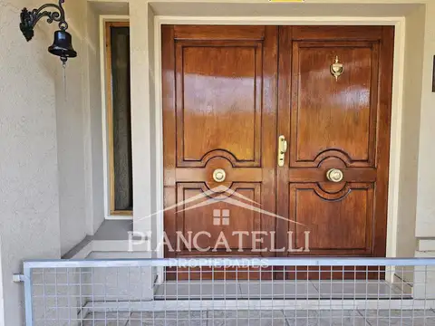 Casa en Venta al Este