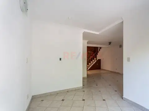 Depto Tipo Casa en Venta 26 años