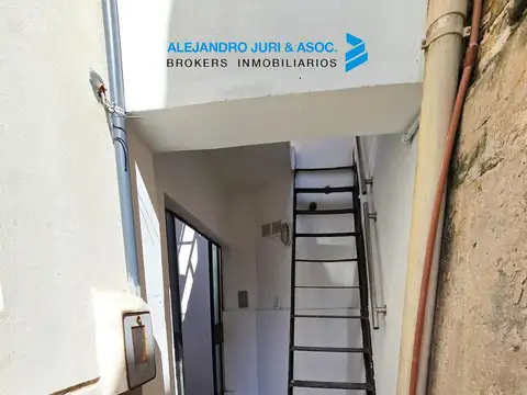 Crespo 1428 - Casa de Pasillo   Monoambiente en Muy Buen Estado Lista para Ingresar