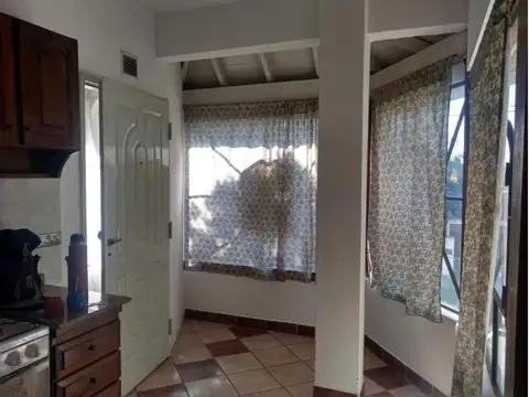 Depto Tipo Casa en Venta en Lomas de Zamora, USD 70.000