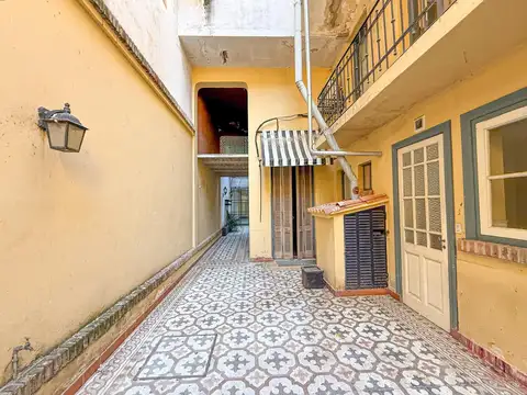 Venta. Casa para uso institucional y comercial - Centro, Rosario