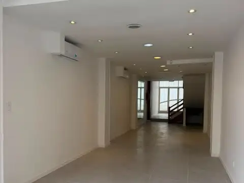 Local en Alquiler en Centro, USD 1.200