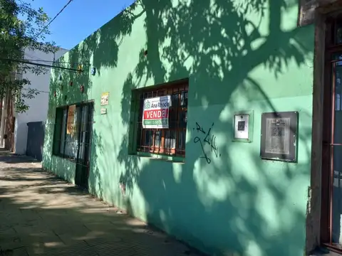 GRAN TERRENO CON CASA A RECICLAR