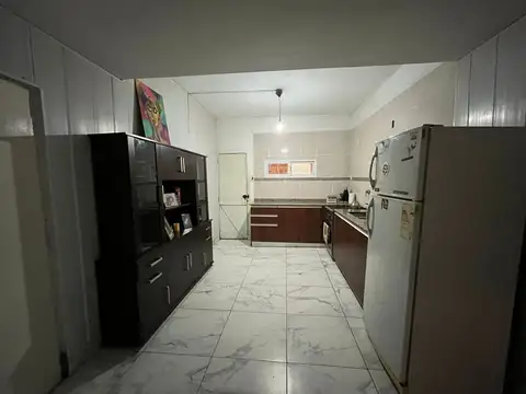 Casa 5 ambientes con 1 baño