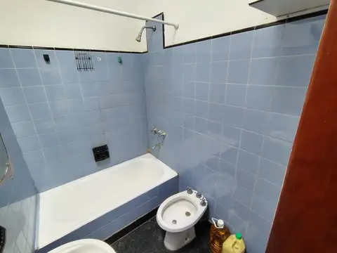 Casa 2 ambientes con 1 baño