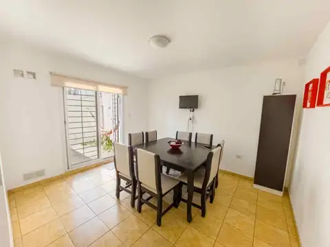 Casa 5 ambientes con 1 baño