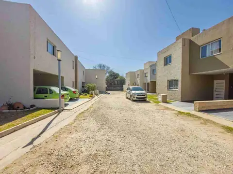 VENTA DUPLEX LOS BOULEVARES