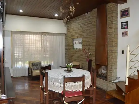 Casa 6 ambientes con 3 baños