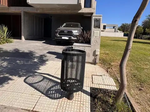 Casa en Venta en La Luisita, USD 450.000