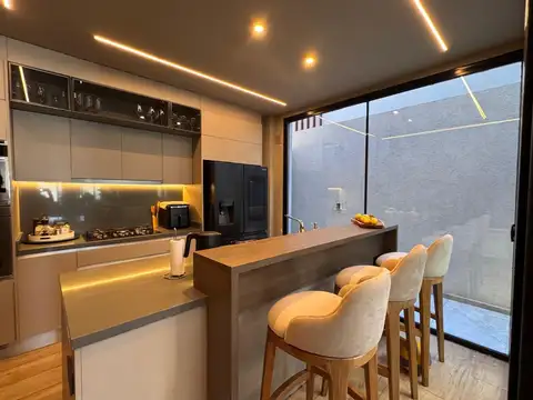 Duplex en venta La Luisita con pileta