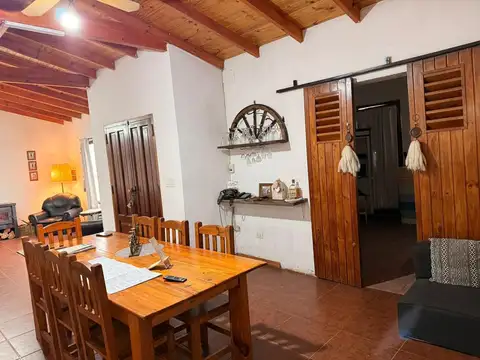 Casa 5 ambientes con 1 baño