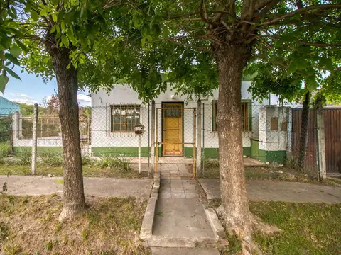 Calle 456 e/ 21 y 21A 1300