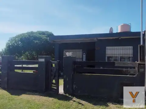 Casa en venta - 2 Dormitorios 1 Baño - Santa Clara del Mar