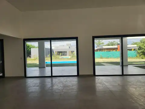 Casa en Venta en Haras Santa Maria, USD 250.000