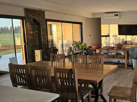 Venta Casa 4 ambientes en Estancias Las Malvinas, Brandsen